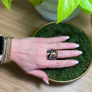 New Murano glass ring 6 3/4 black and white swirls
